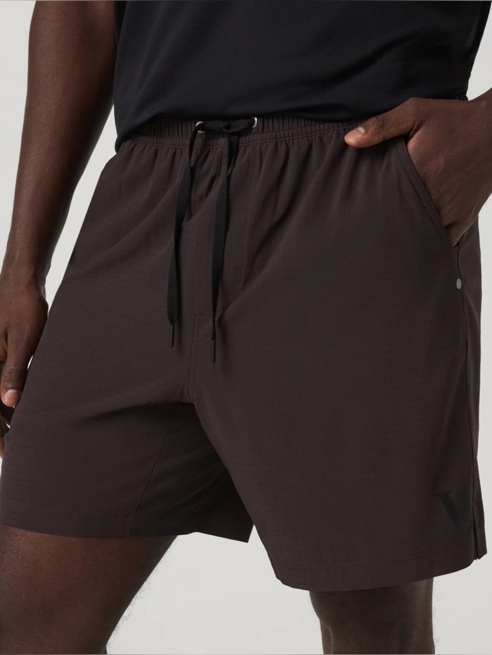 NWT Vuori HardKore Short 7" Size small